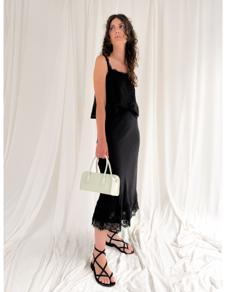 Longuette skirt with lace applications