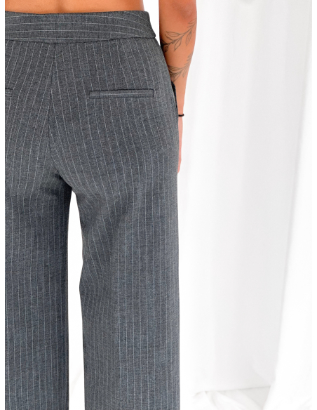 Pantalone a palazzo milano gessato