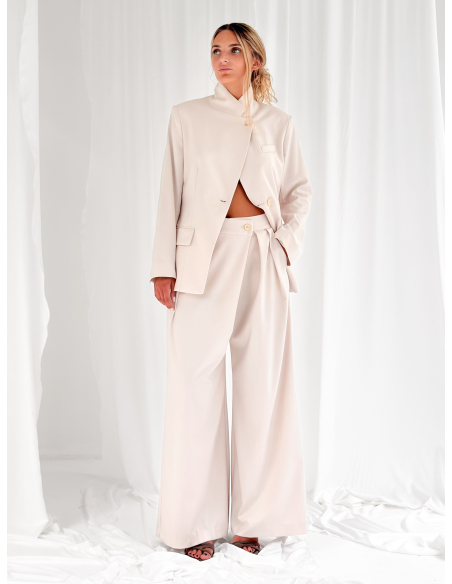 Giacca Sartoriale Asimmetrica con Collo Alto