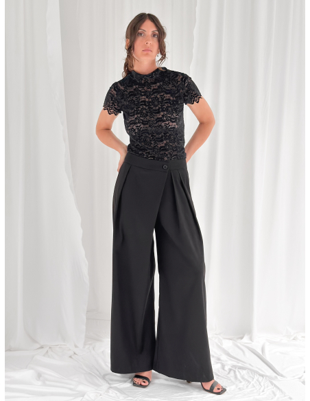 Half-sleeved velvet embroidered lace top