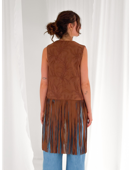 Gilet in suede ricamato con frange