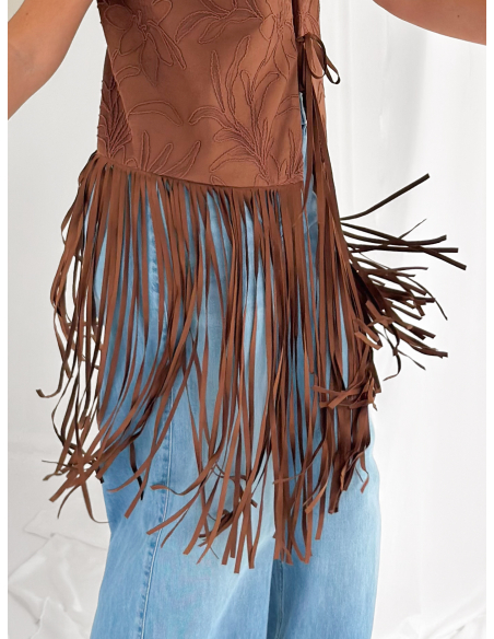 Suede vest embroidered with fringes