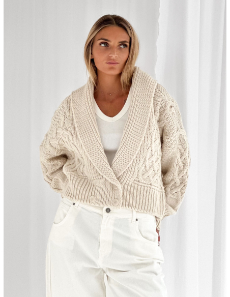 Cardigan corto con lavorazione a trecce