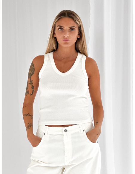 V-neck tank top