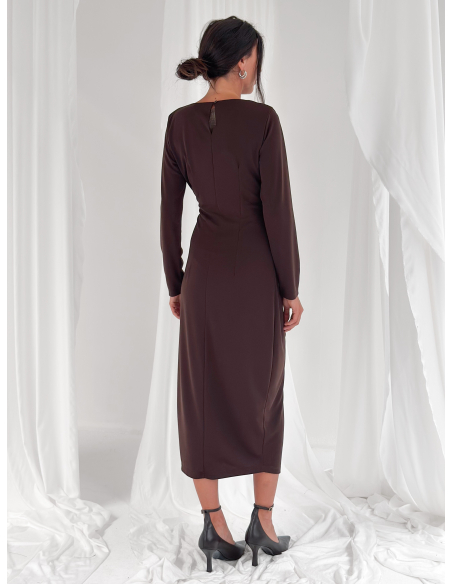 Abito midi drappeggiato con nodo laterale
