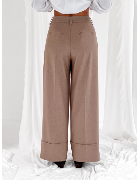 Tailored trousers with cuffs