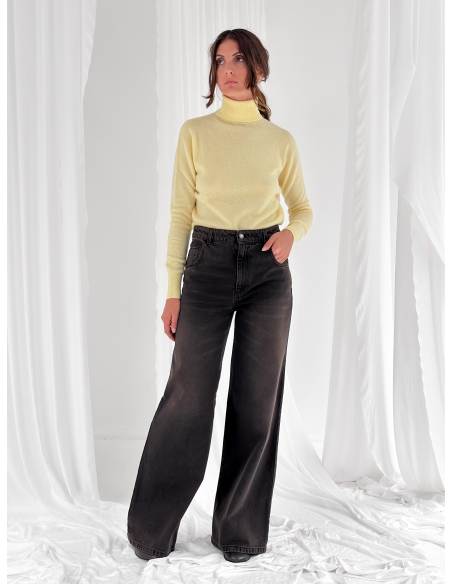 100% wool turtleneck sweater