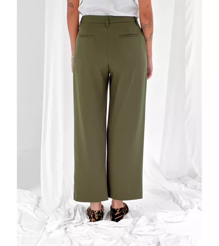 Straight-leg trousers with button...
