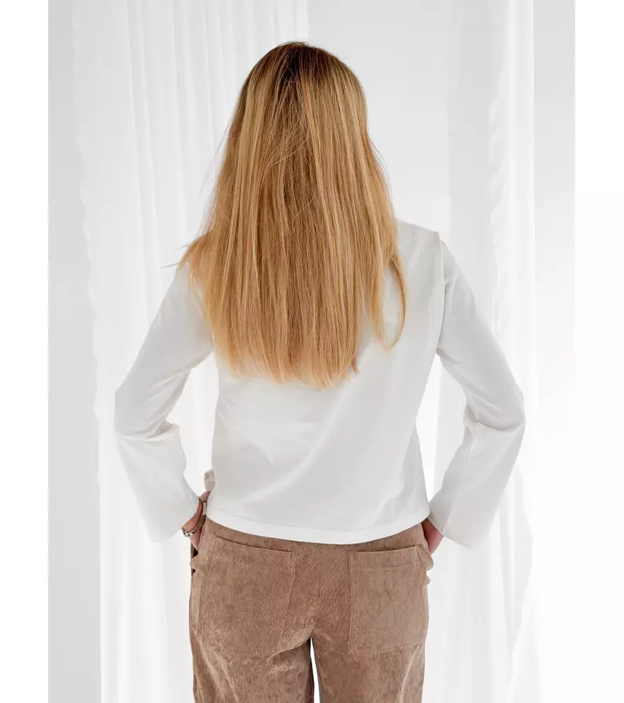Long-sleeved crew neck T-shirt