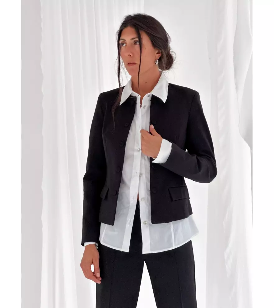 Milanese jacket with kissing buttons