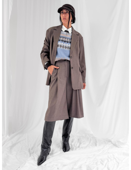 Tailored Bermuda shorts with pleats