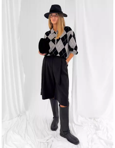 copy of Tailored Bermuda shorts with pleats