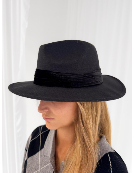 Felt hat