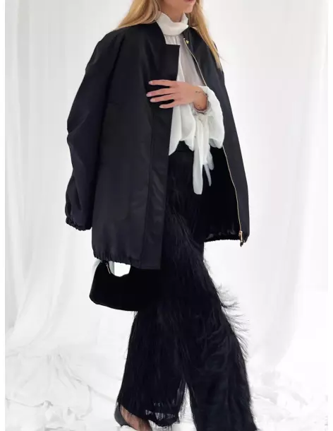Fluid trousers with fringe