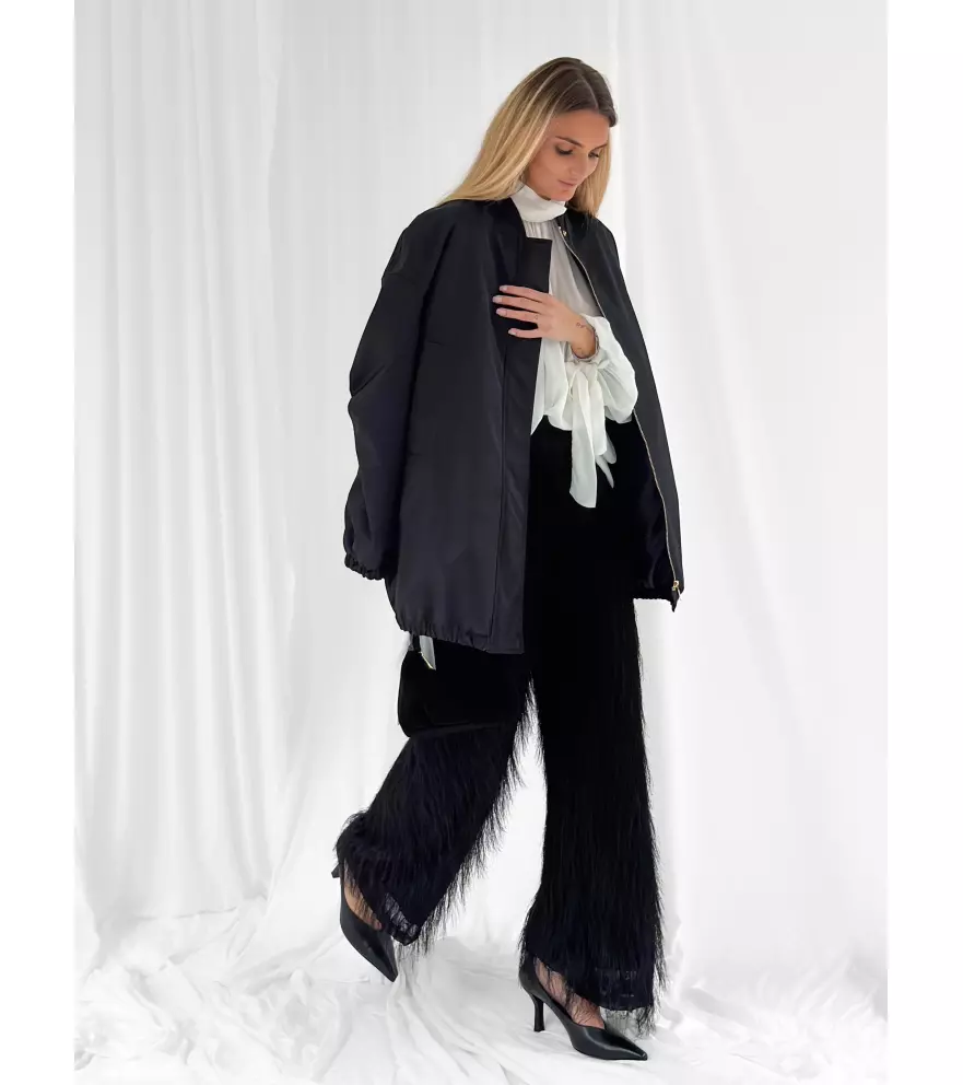 Fluid trousers with fringe