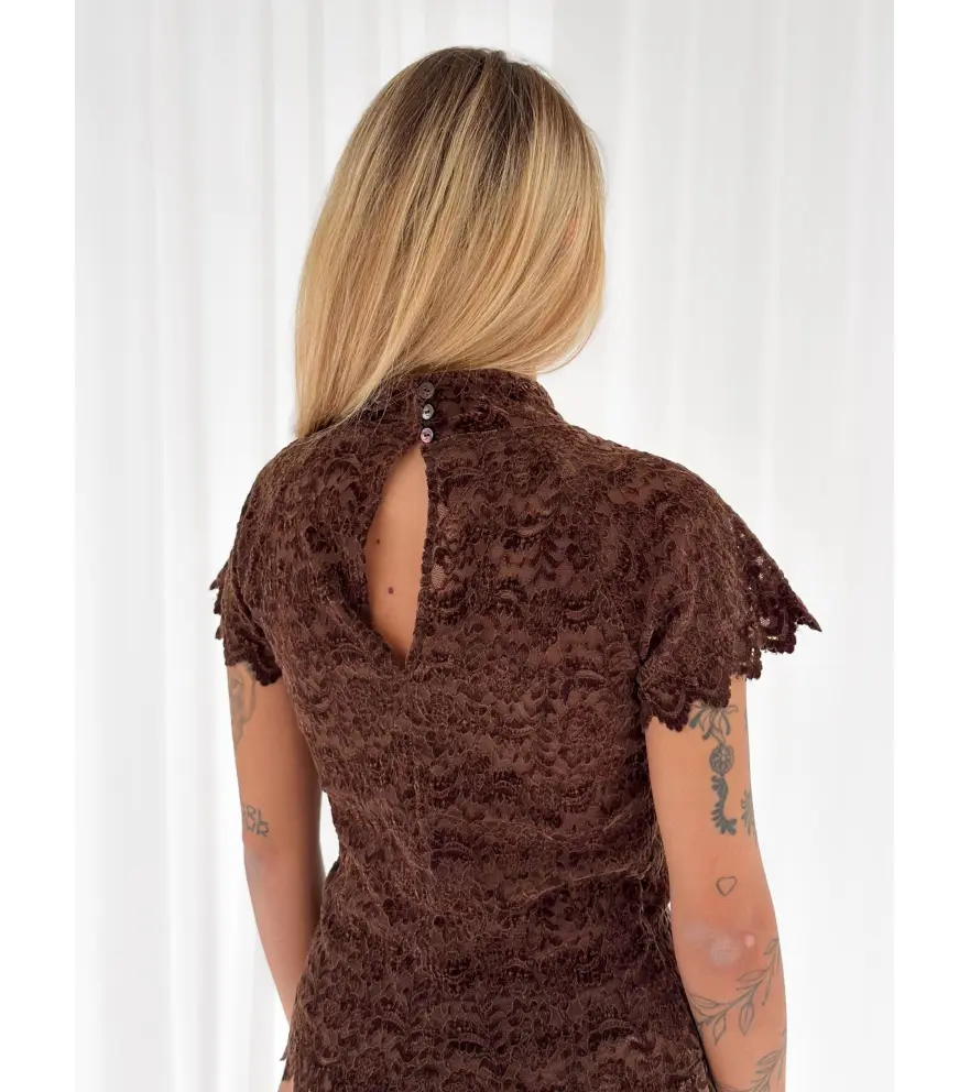 Half-sleeved velvet embroidered lace top
