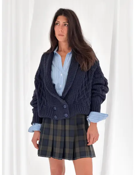 Short cardigan with cable-knit