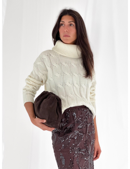 Maglione dolcevita a trecce