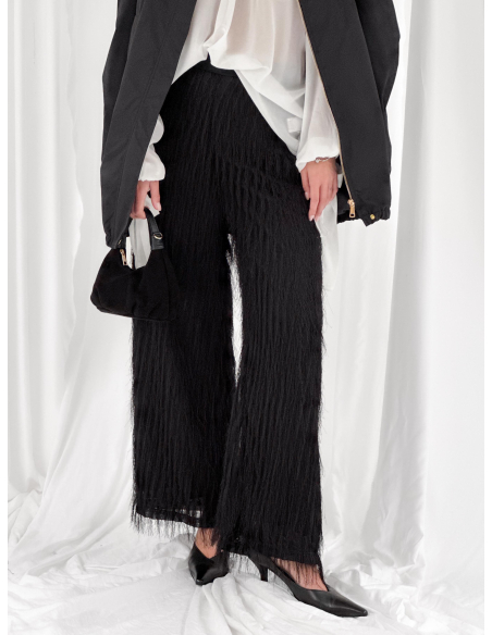 Fluid trousers with fringe